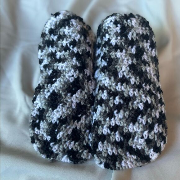 NEW Adult Crocheted Booties Large - Picture 7 of 7